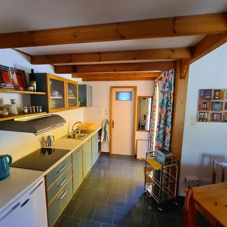 Ktirakia アパート ギシオ